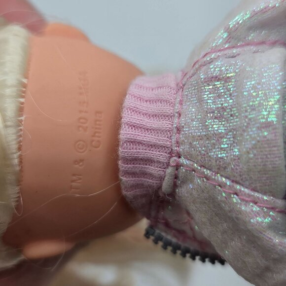 Bratz Sweet Style Cloe Doll With Extra Pants & Jacket - Picture 3 of 7